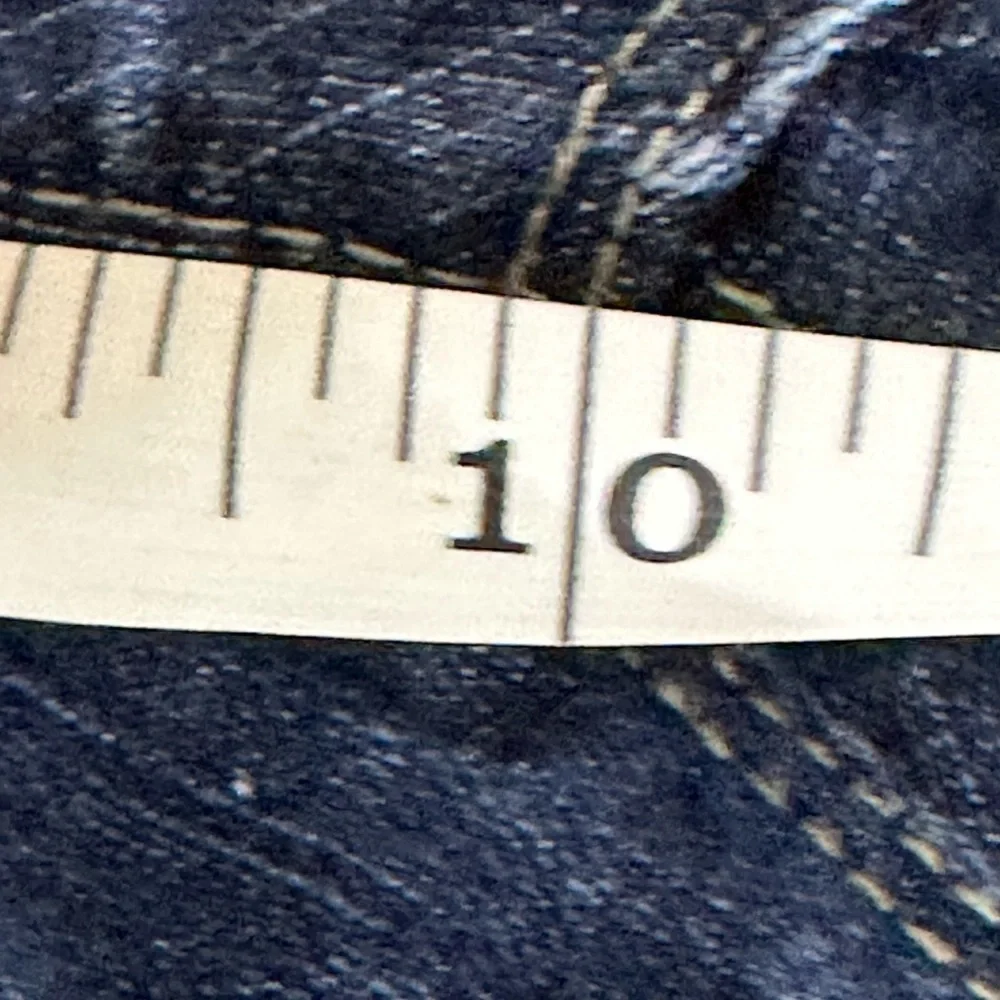 American Star Maternity sz med jean Capri with rolled up bottoms